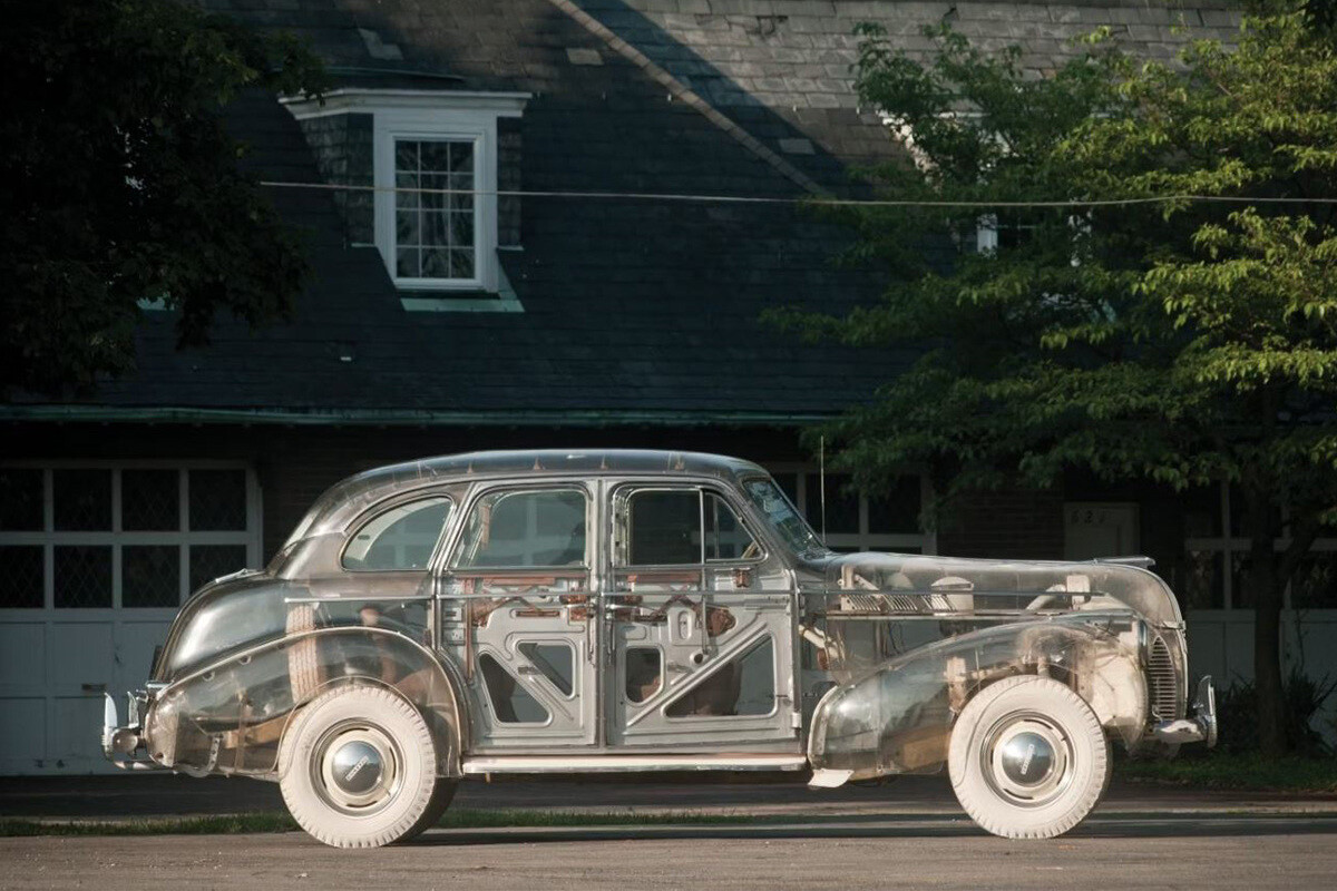 See oli kasutuskõlbmatu, kuid kuna tööstus avastas pleksiklaasi, valmistas Pontiac 1939. aastal esimese „kummitusauto”.