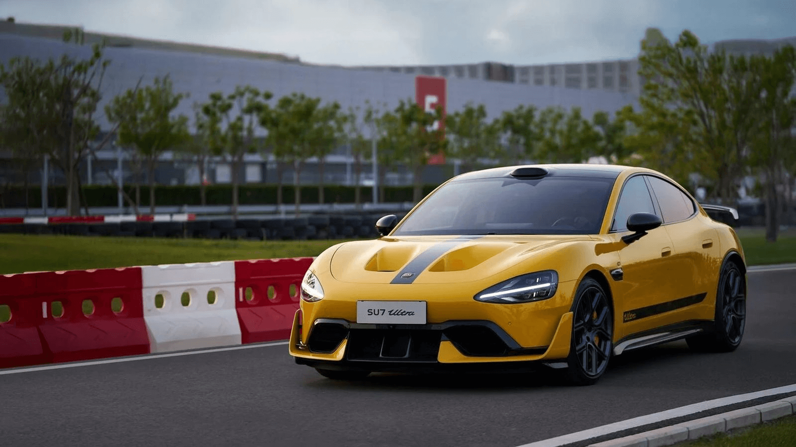 Hüvasti, Tesla, nüüd tahavad kõik Xiaomi. Isegi Ferrari ostis Xiaomi SU7 Ultra, et see tükkideks lahti võtta