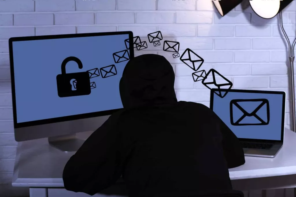 Arreteeriti 16 kuritegeliku rühmituse liiget, kes pettisid välja üle 250 000 euro, esitades end SMS-sõnumitega pankadena